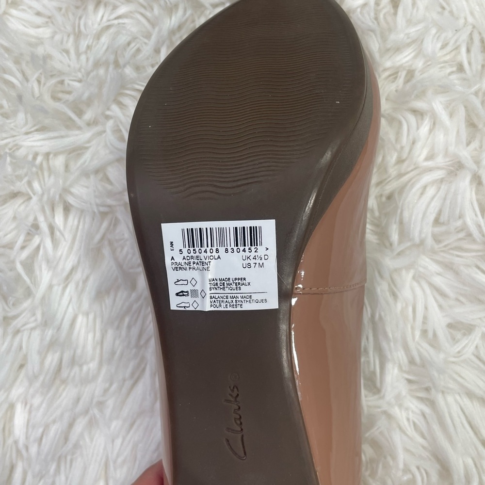 Clarks Adriel Viola Praline Patent Nude
High Heels size 7M - Picture 4 of 4
